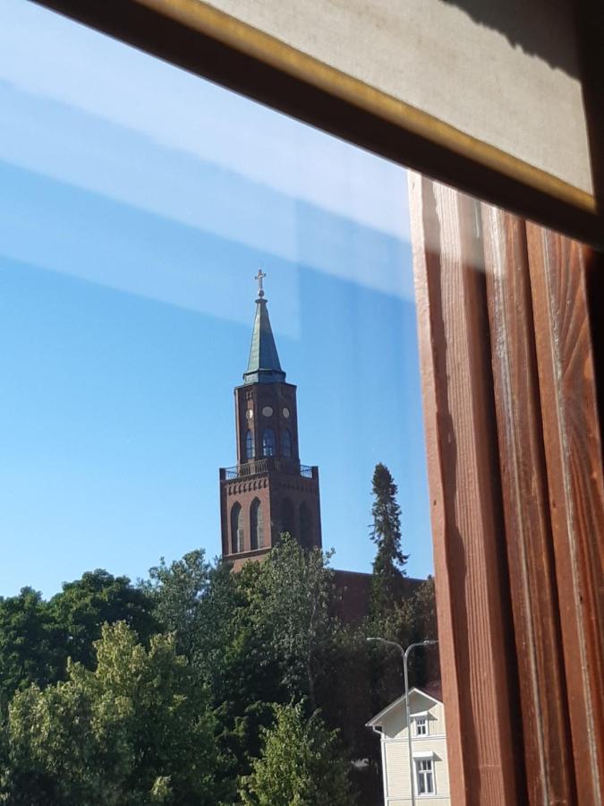 Апартаменты Keskustan Kaksio Parvekkeella, Ilmastoitu. Савонлинна Экстерьер фото